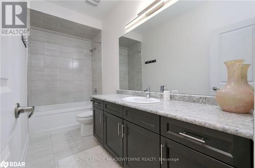 3173 Millicent Avenue, Oakville, ON - Indoor Photo Showing Bathroom