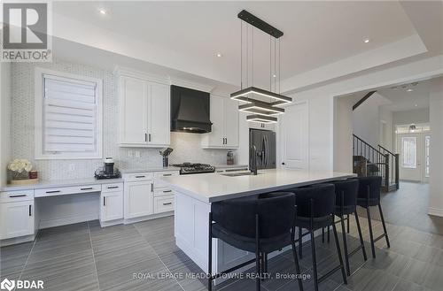 3173 Millicent Avenue, Oakville, ON - Indoor Photo Showing Kitchen With Upgraded Kitchen