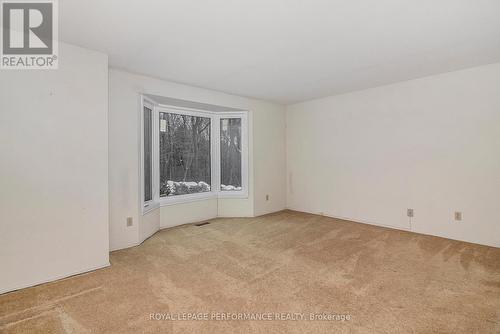 6063 Valley Field Crescent, Ottawa, ON - Indoor Photo Showing Other Room