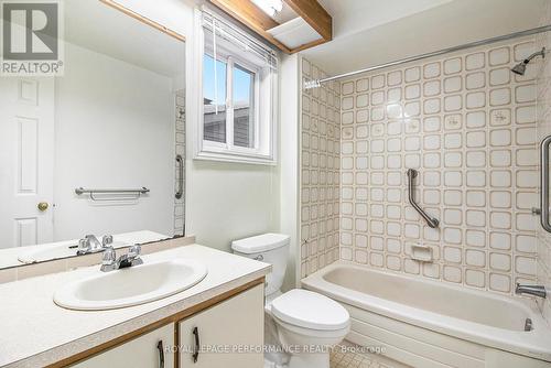 6063 Valley Field Crescent, Ottawa, ON - Indoor Photo Showing Bathroom