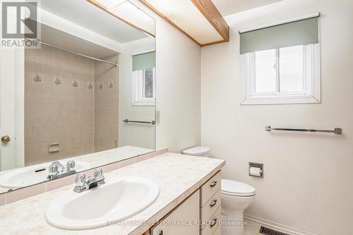 6063 Valley Field Crescent, Ottawa, ON - Indoor Photo Showing Bathroom