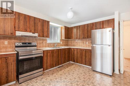 6063 Valley Field Crescent, Ottawa, ON - Indoor Photo Showing Kitchen With Double Sink