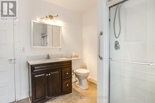 30 Maria Street, Penetanguishene, ON - Indoor Photo Showing Bathroom