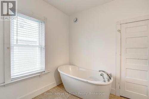 30 Maria Street, Penetanguishene, ON - Indoor Photo Showing Bathroom