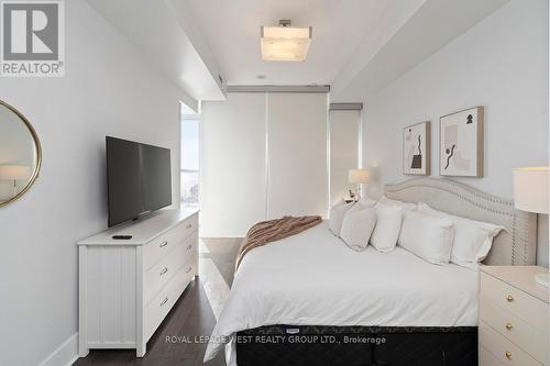 904 - 29 Queens Quay E, Toronto, ON - Indoor Photo Showing Bedroom