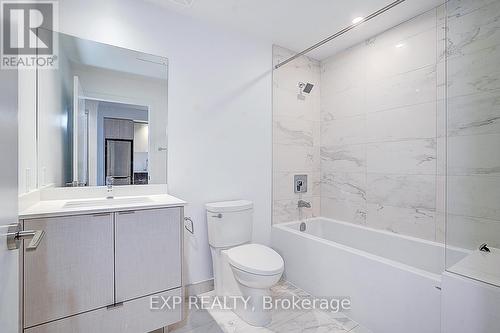 2817 - 1926 Lakeshore Boulevard W, Toronto, ON - Indoor Photo Showing Bathroom