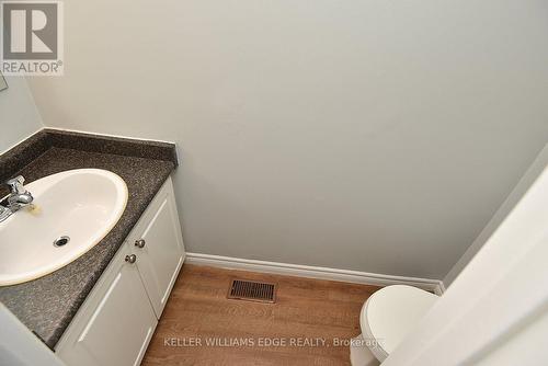 15 Wood Street E, Hamilton, ON - Indoor Photo Showing Bathroom