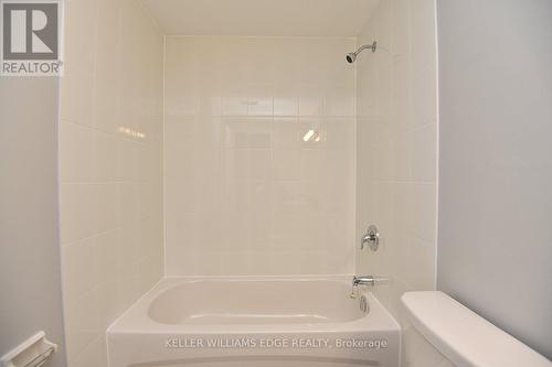 15 Wood Street E, Hamilton, ON - Indoor Photo Showing Bathroom