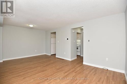 15 Wood Street E, Hamilton, ON - Indoor Photo Showing Other Room