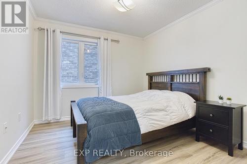 382 Montreal Circle, Hamilton, ON - Indoor Photo Showing Bedroom