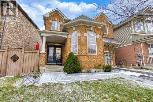 382 Montreal Circle, Hamilton, ON - Outdoor With Facade