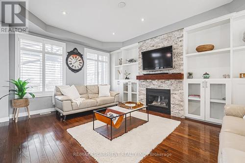 97 Chartwell Circle, Hamilton, ON - Indoor Photo Showing Living Room With Fireplace