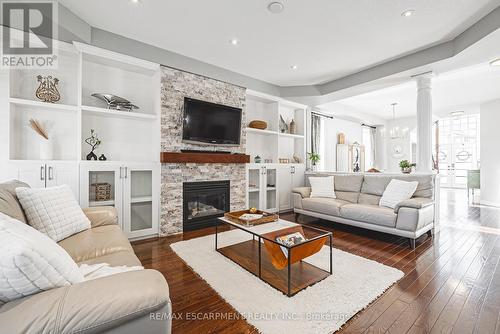 97 Chartwell Circle, Hamilton, ON - Indoor Photo Showing Living Room With Fireplace