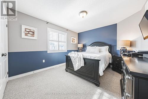 97 Chartwell Circle, Hamilton, ON - Indoor Photo Showing Bedroom