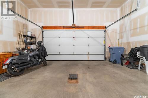 1637 Canterbury Lane, Regina, SK - Indoor Photo Showing Garage