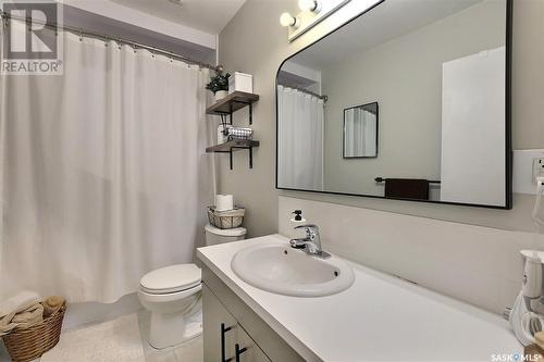 4100 Montague Street, Regina, SK - Indoor Photo Showing Bathroom