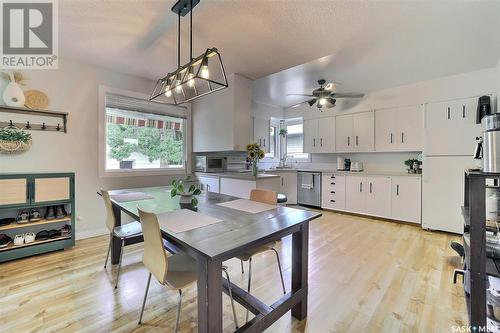 4100 Montague Street, Regina, SK - Indoor Photo Showing Dining Room