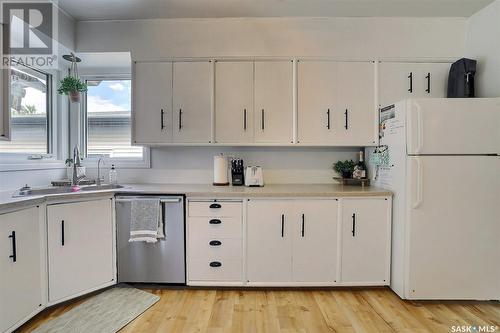 4100 Montague Street, Regina, SK - Indoor Photo Showing Kitchen With Double Sink