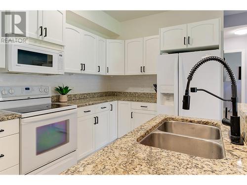 2523 Shannon View Drive Unit# 106, West Kelowna, BC - Indoor Photo Showing Kitchen With Double Sink