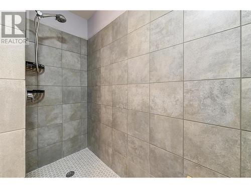 2523 Shannon View Drive Unit# 106, West Kelowna, BC - Indoor Photo Showing Bathroom