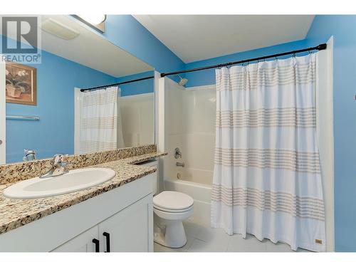 2523 Shannon View Drive Unit# 106, West Kelowna, BC - Indoor Photo Showing Bathroom