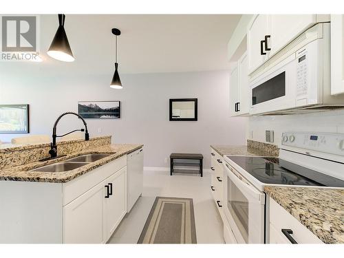 2523 Shannon View Drive Unit# 106, West Kelowna, BC - Indoor Photo Showing Kitchen With Double Sink