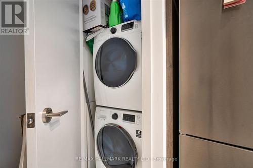 204 - 458 Richmond Street W, Toronto, ON - Indoor Photo Showing Laundry Room