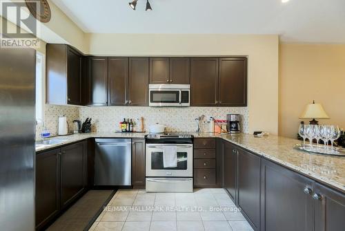 95 John Bell Crescent, Toronto, ON - Indoor Photo Showing Kitchen With Upgraded Kitchen