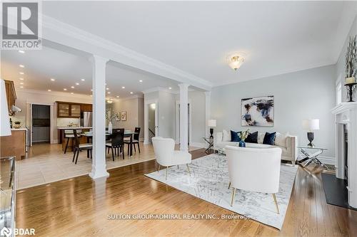 88 Edwards Drive, Barrie, ON - Indoor Photo Showing Living Room