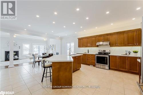 88 Edwards Drive, Barrie, ON - Indoor Photo Showing Kitchen