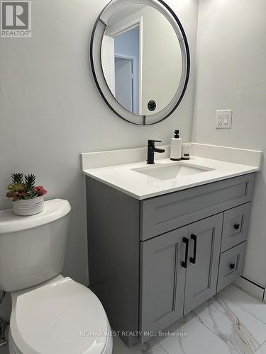 911 - 360 Ridelle Avenue, Toronto, ON - Indoor Photo Showing Bathroom