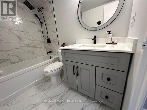 911 - 360 Ridelle Avenue, Toronto, ON - Indoor Photo Showing Bathroom