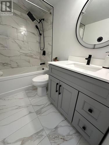 911 - 360 Ridelle Avenue, Toronto, ON - Indoor Photo Showing Bathroom