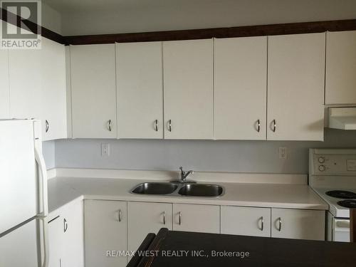 911 - 360 Ridelle Avenue, Toronto, ON - Indoor Photo Showing Kitchen With Double Sink