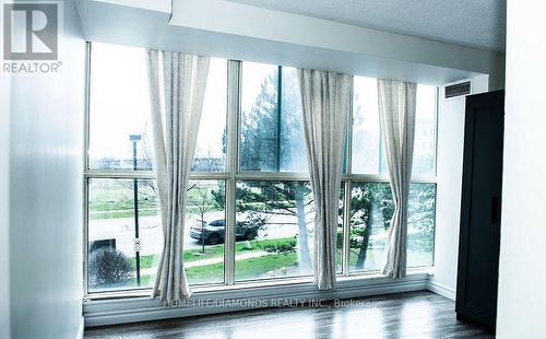 202 - 4205 Shipp Drive W, Mississauga, ON - Indoor Photo Showing Other Room