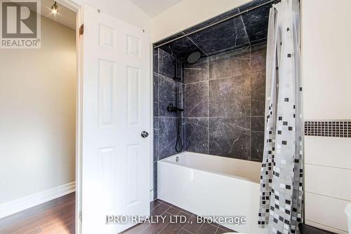 4193 Powderhorn Crescent, Mississauga, ON - Indoor Photo Showing Bathroom