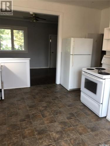 1155 Atkinson Street, Regina, SK - Indoor Photo Showing Kitchen