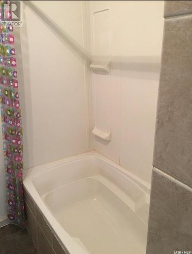 1155 Atkinson Street, Regina, SK - Indoor Photo Showing Bathroom