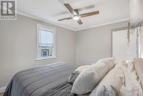 430 Brunswick Street, Hamilton, ON - Indoor Photo Showing Bedroom