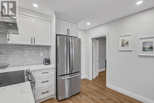 430 Brunswick Street, Hamilton, ON - Indoor Photo Showing Kitchen With Upgraded Kitchen