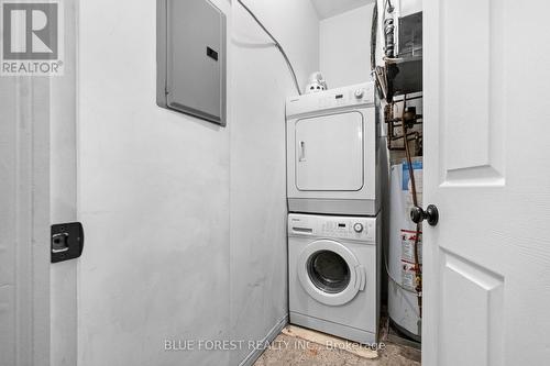 303 - 272 Dundas Street, London, ON - Indoor Photo Showing Laundry Room