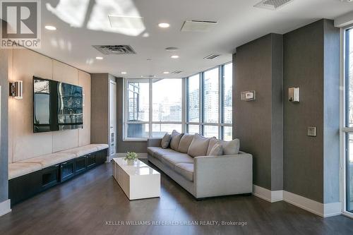 1502 - 50 Bruyeres Mews, Toronto, ON - Indoor Photo Showing Living Room