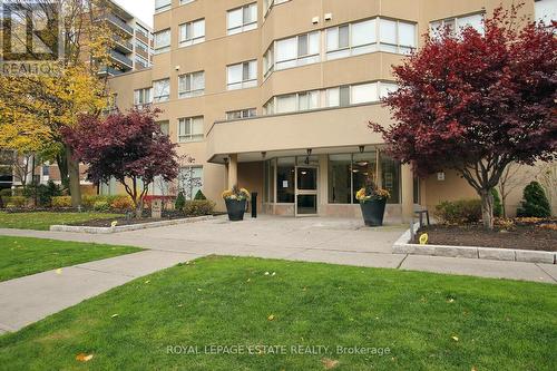 1006 - 4 Park Vista, Toronto, ON - Outdoor