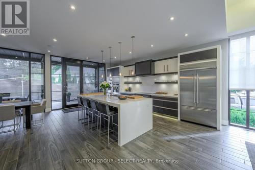 301 Waterstone Place, London, ON - Indoor Photo Showing Kitchen With Upgraded Kitchen