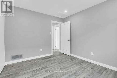 4 Greer Street, Ottawa, ON - Indoor Photo Showing Other Room