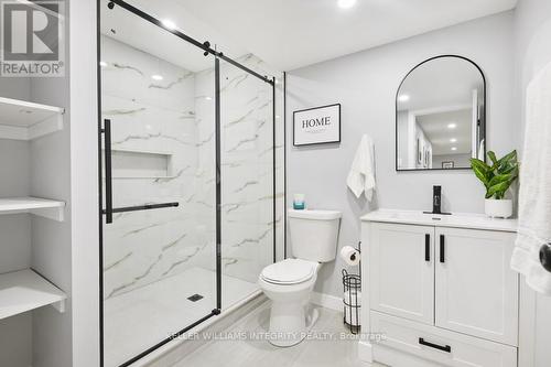 4 Greer Street, Ottawa, ON - Indoor Photo Showing Bathroom