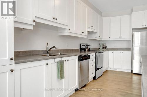 13 Caspian Row, Ottawa, ON - Indoor Photo Showing Kitchen With Double Sink