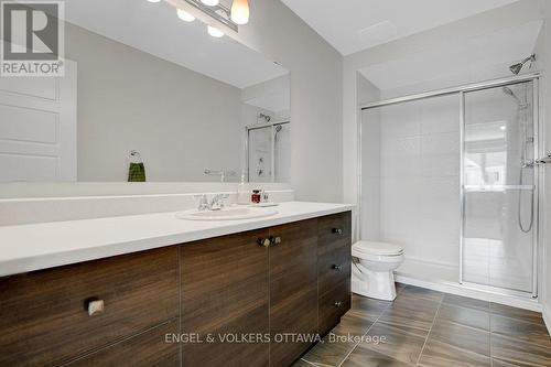 13 Caspian Row, Ottawa, ON - Indoor Photo Showing Bathroom