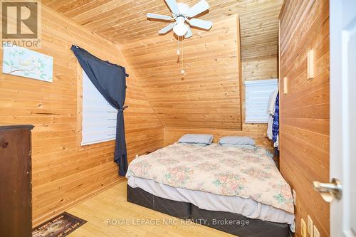 86 Mcalpine Avenue S, Welland (773 - Lincoln/Crowland), ON - Indoor Photo Showing Bedroom