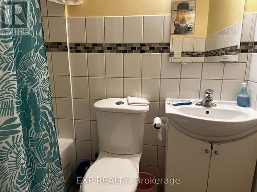 209 Cedric Avenue, Toronto, ON - Indoor Photo Showing Bathroom